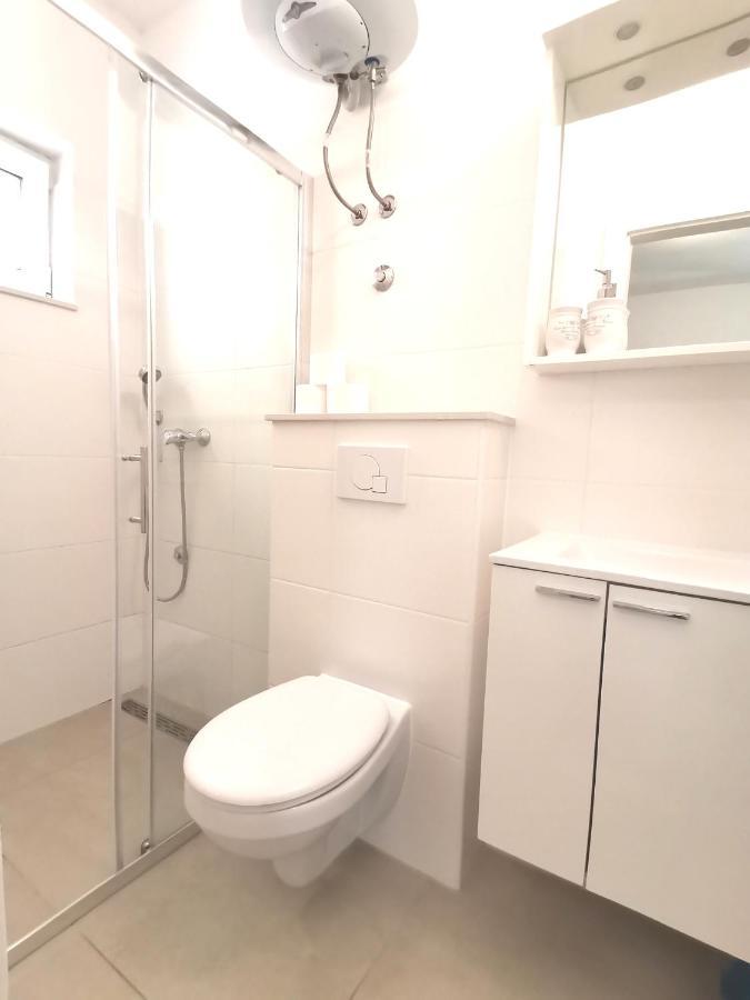 Superior Apt, 4 Rooms, 4 Bathrooms Promajna Exterior photo